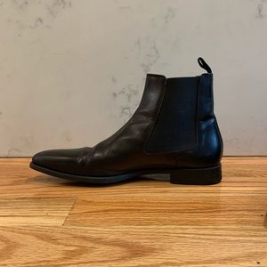 Magnanni Black leather dress boots